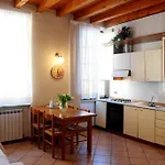 Couette-café Botton D'oro 4*