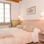 Couette-café Botton D'oro 4*