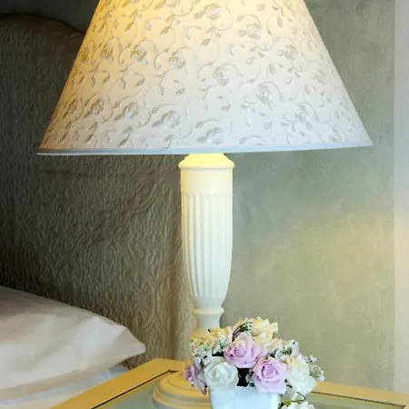 Oda ve Kahvaltı Botton D'oro